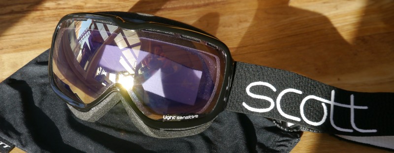 Scott Aura Light Sensitive Goggles banner